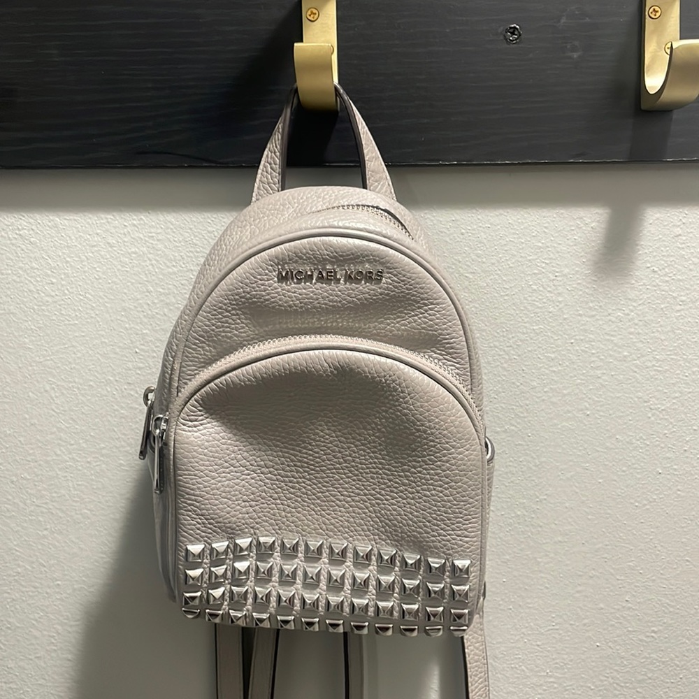 Beautiful grey Michael Kors backpack purse!